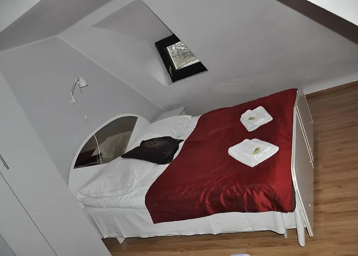 לינה וארוחת בוקר Belwder *